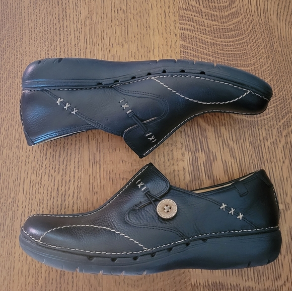 Clarks Unstructured Un Loop Shoe - black leather - Picture 4 of 10